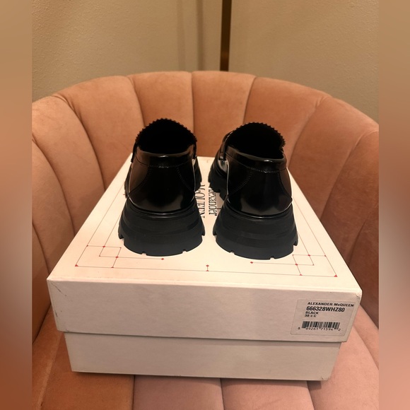 Alexander McQueen black loafers Size 8.5 - Picture 13 of 13